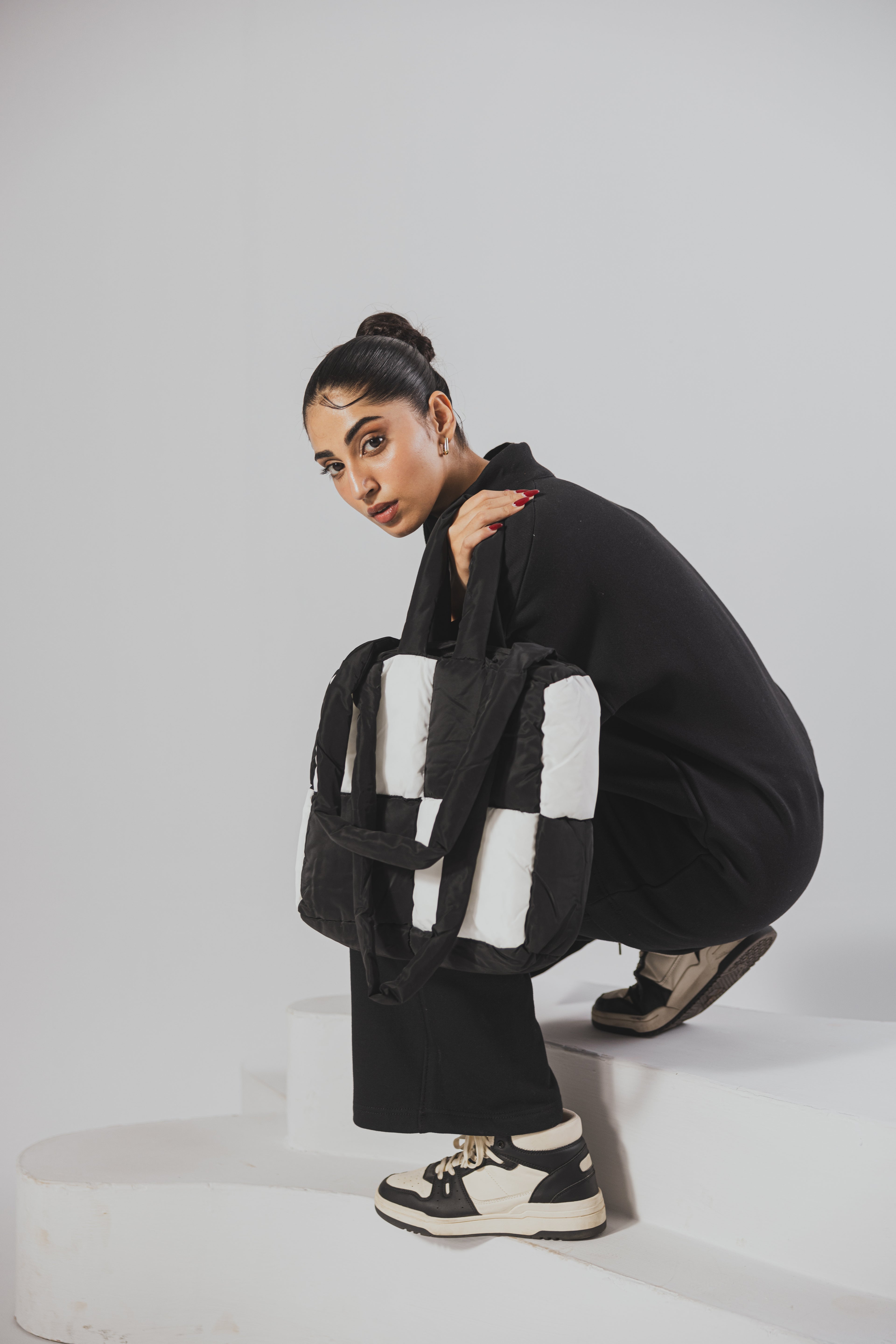 Black White Check Puffer Bag