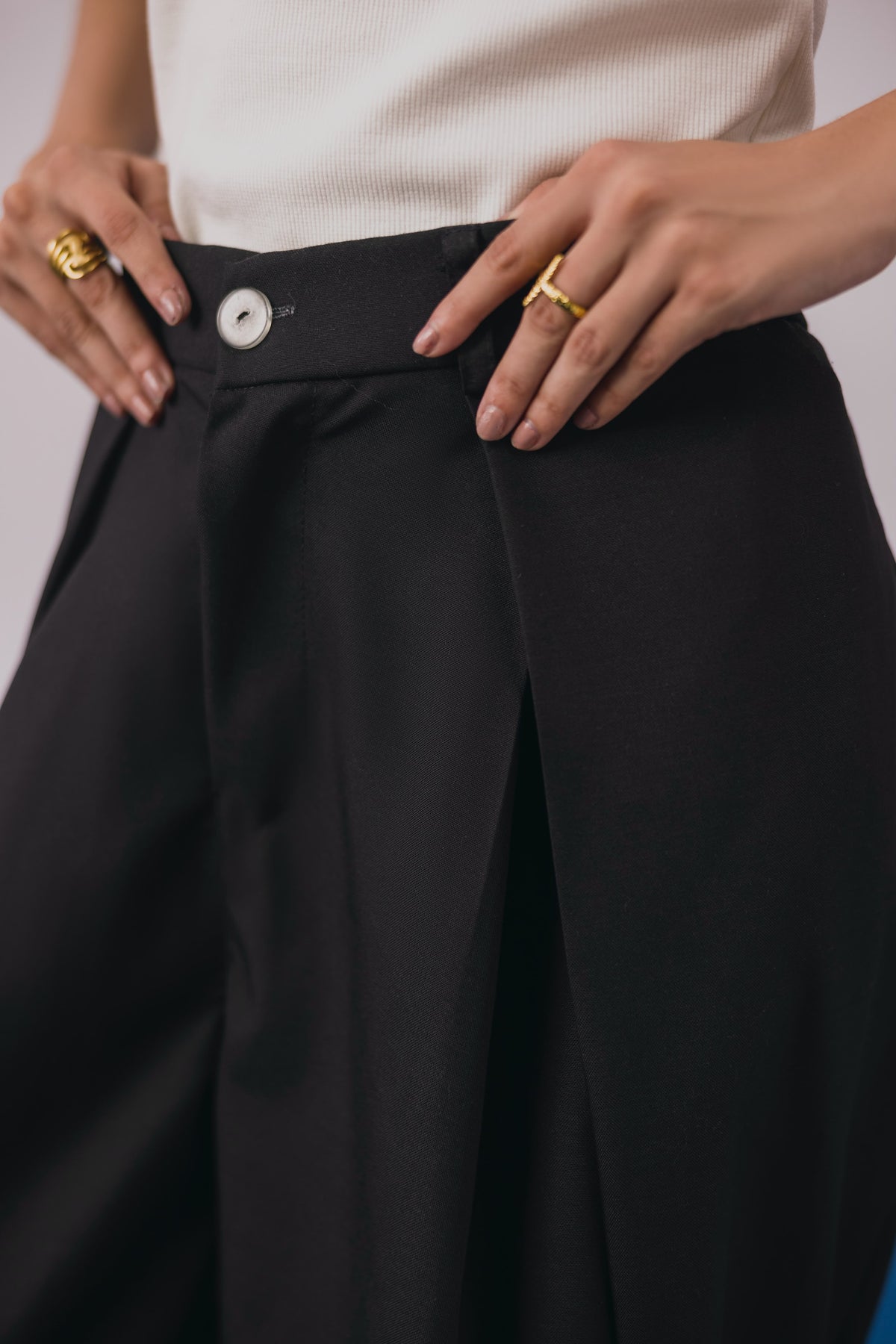 Black Barrel Wide Leg Pant